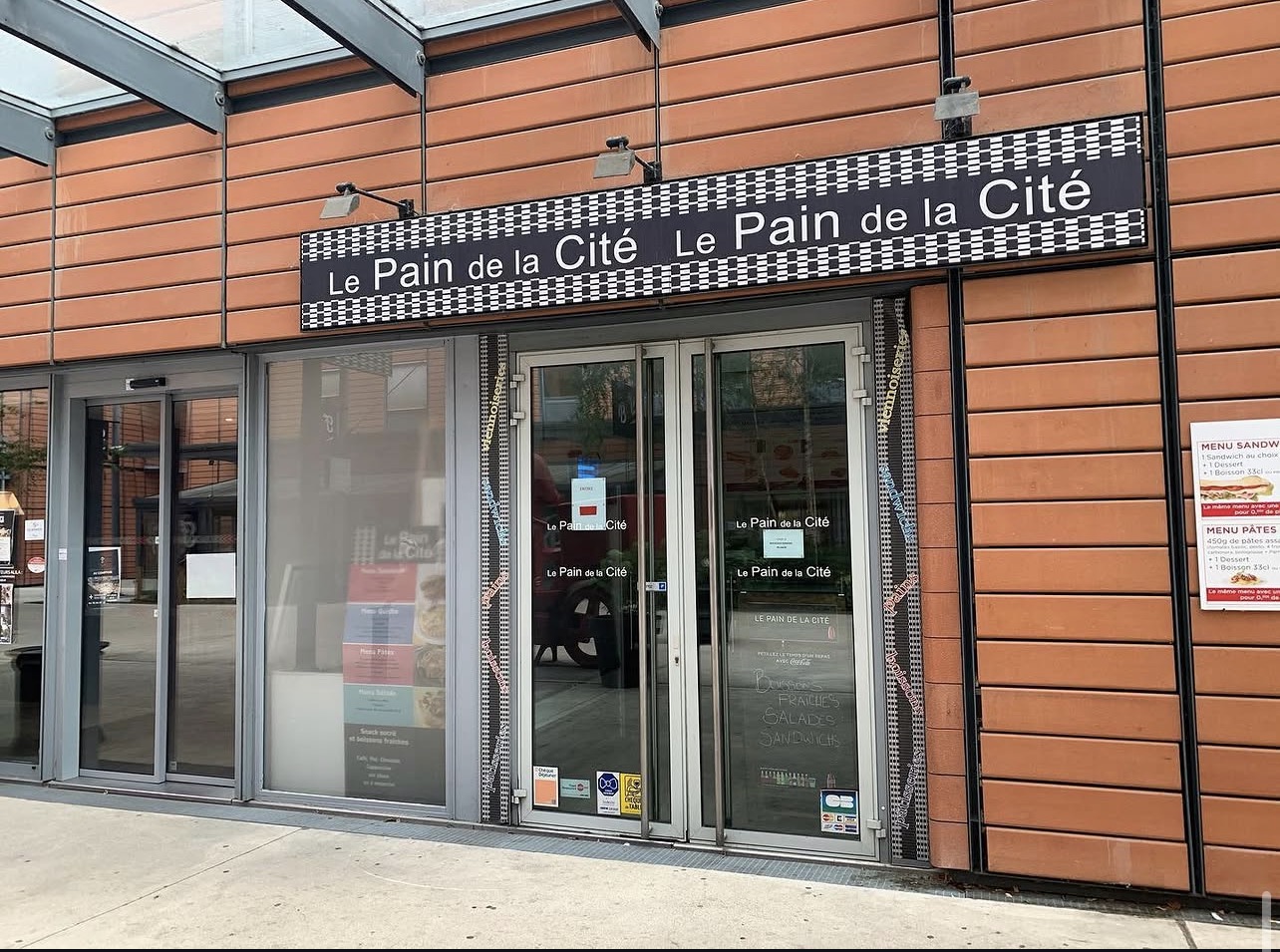 La boulangerie Le Pain de la Cité de jour, à la Cité Internationale de Lyon